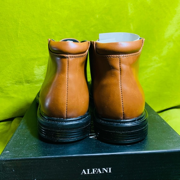 Brand new in box men Alfani tan boots size 8M - Picture 3 of 13